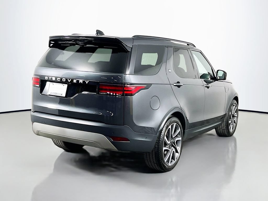 Certified 2025 Land Rover Discovery S AWD/4WD image 5
