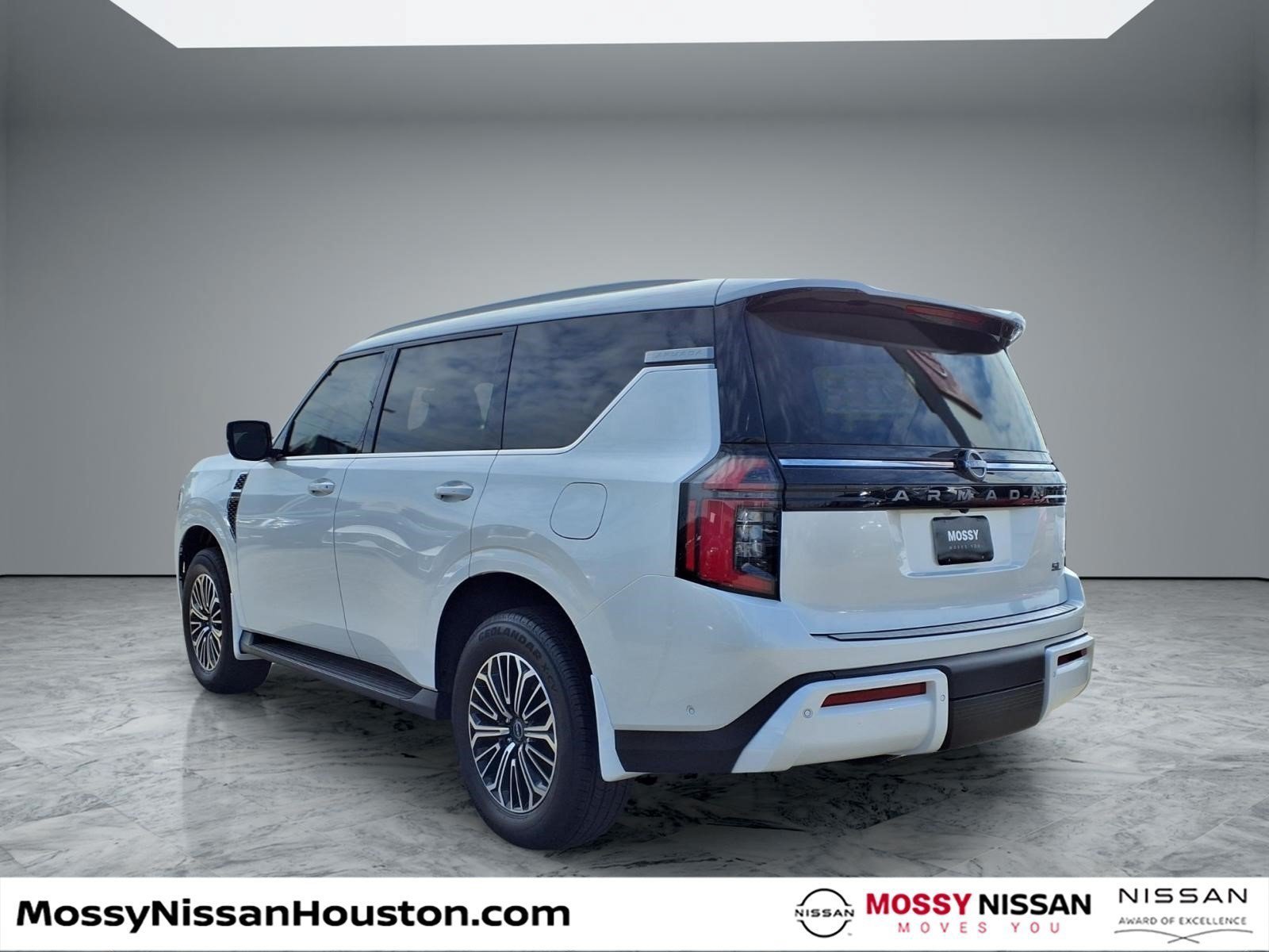 New 2026 Nissan Armada SL w/ Captain's Chari Seat Package AWD/4WD image 2