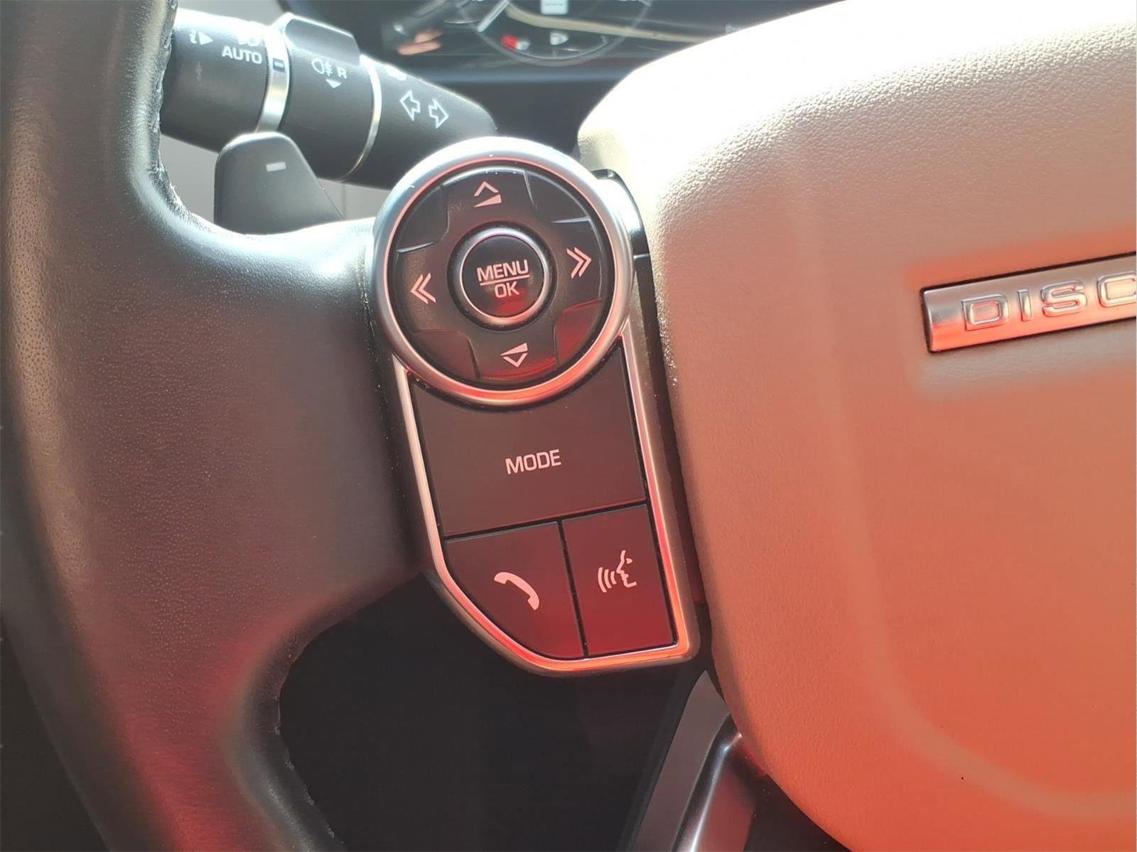 Used 2018 Land Rover Discovery HSE AWD/4WD image 21