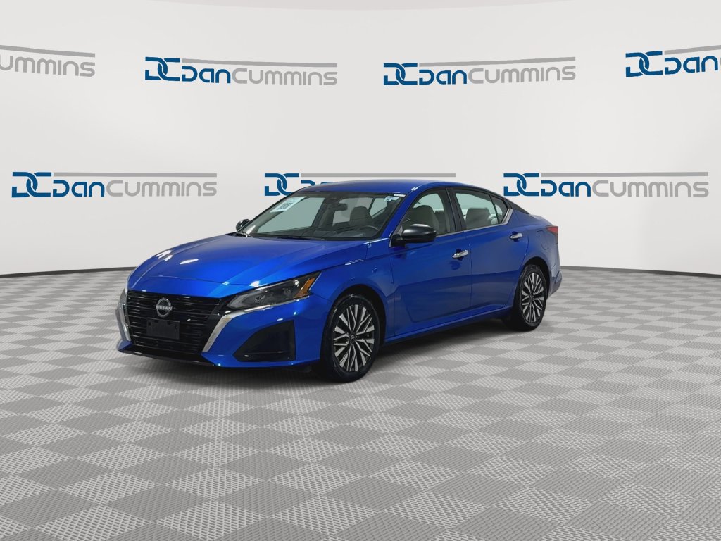 Used 2025 Nissan Altima 2.5 SV FWD image 5