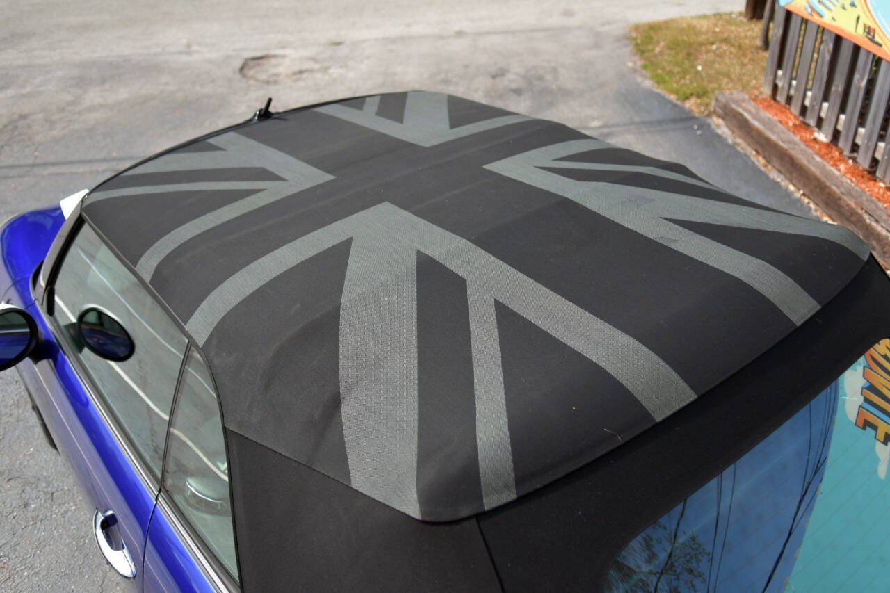 Used 2019 MINI Cooper S w/ Signature Upholstery Package image 14