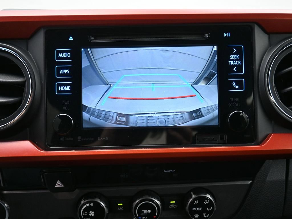 Used 2017 Toyota Tacoma TRD Sport w/ Tow Package image 4