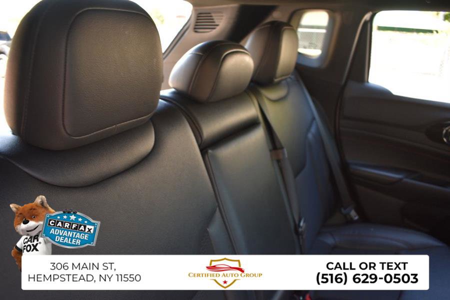 Used 2025 Jeep Compass Trailhawk AWD/4WD image 29