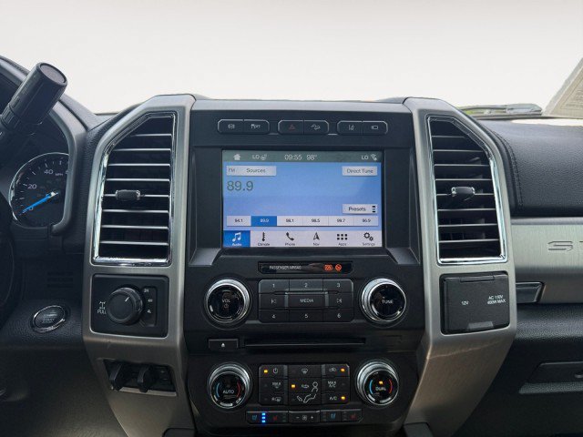 Used 2017 Ford F250 Platinum w/ Platinum Ultimate Package AWD/4WD image 8