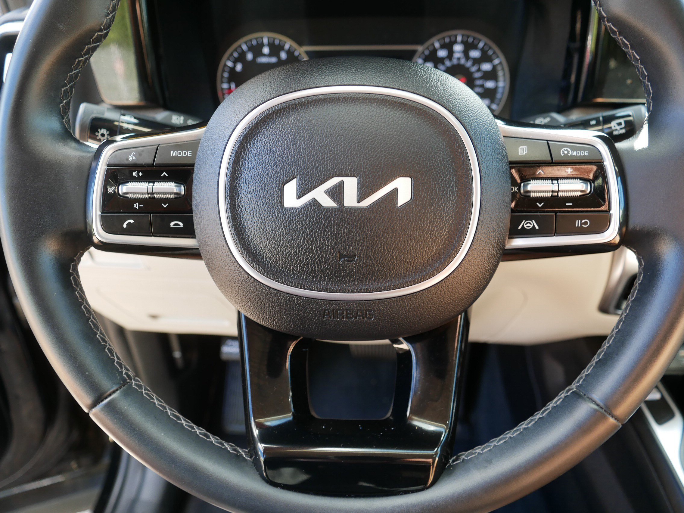 Certified 2023 Kia Sorento S w/ Panoramic Sunroof Package AWD/4WD image 25