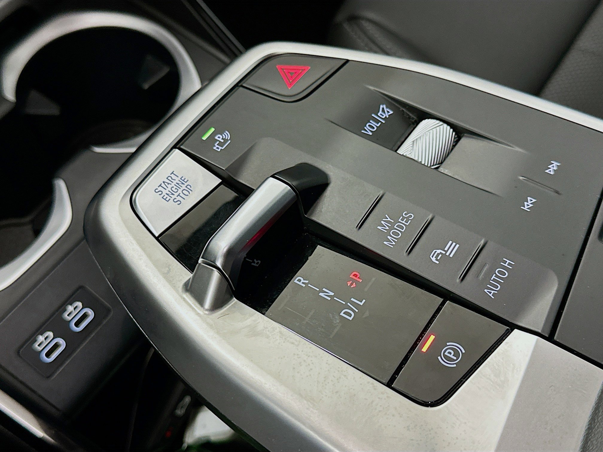 Used 2025 BMW X2 xDrive28i image 24