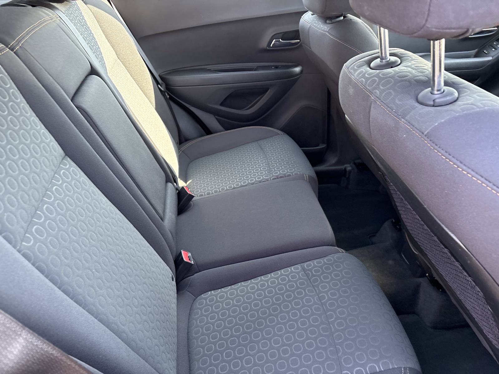 Used 2020 Chevrolet Trax LS image 32