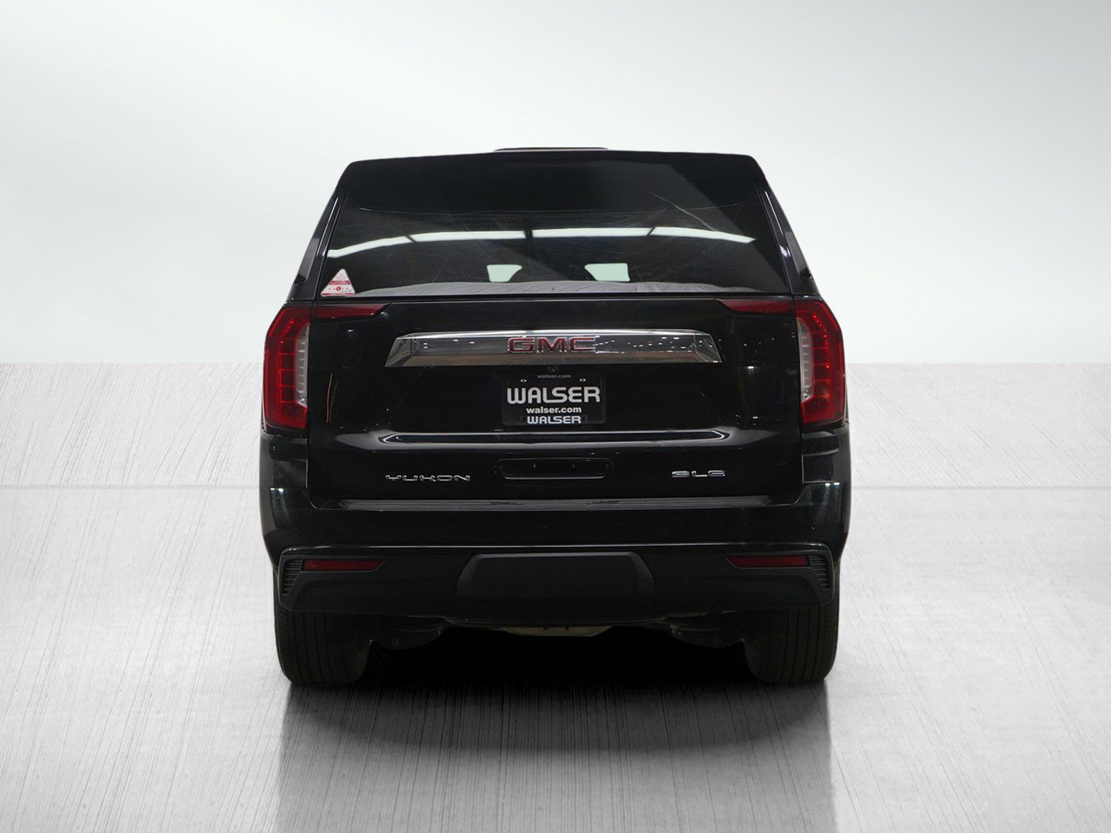 Used 2023 GMC Yukon XL SLE image 4