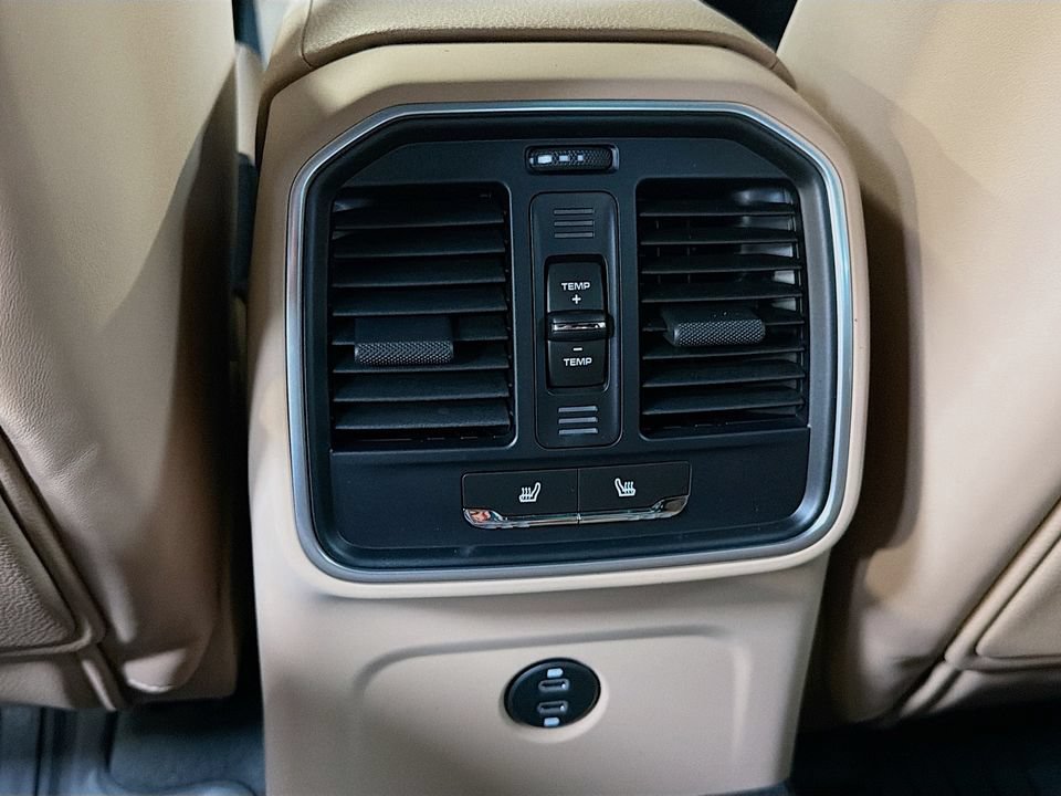 New 2026 Porsche Macan AWD/4WD image 27