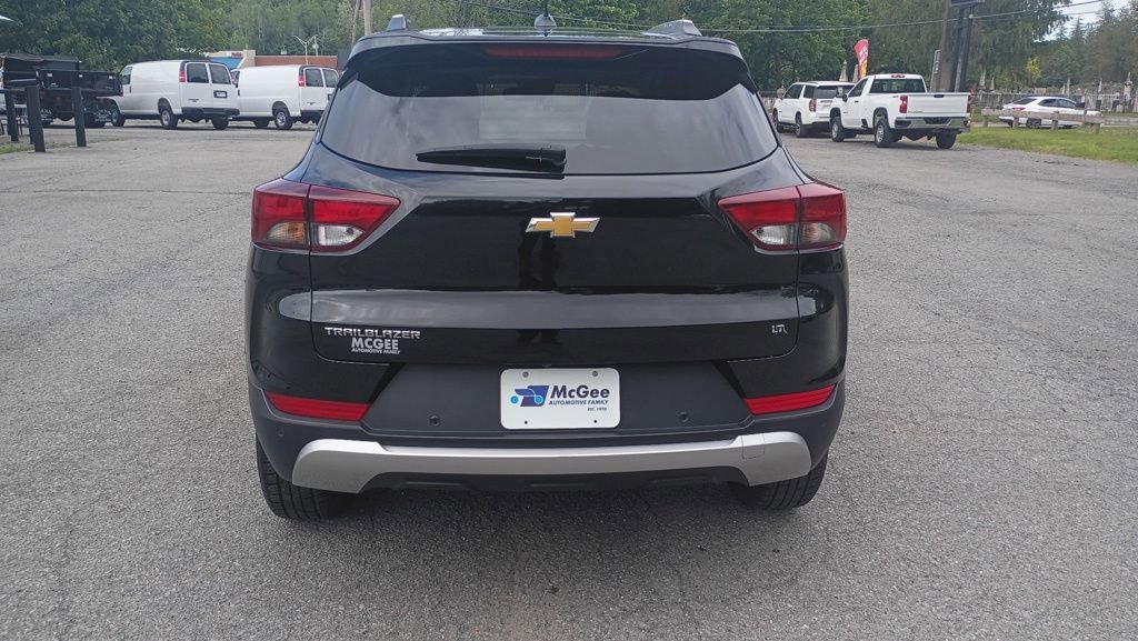 Used 2023 Chevrolet TrailBlazer LT w/ Convenience Package FWD image 6