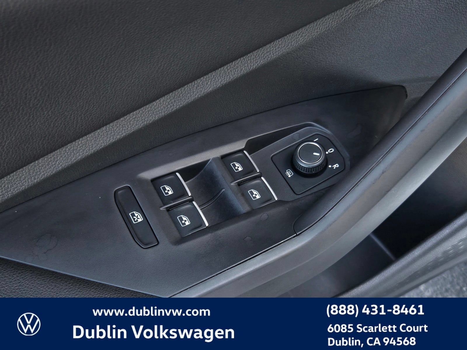 Certified 2025 Volkswagen Jetta S FWD image 11