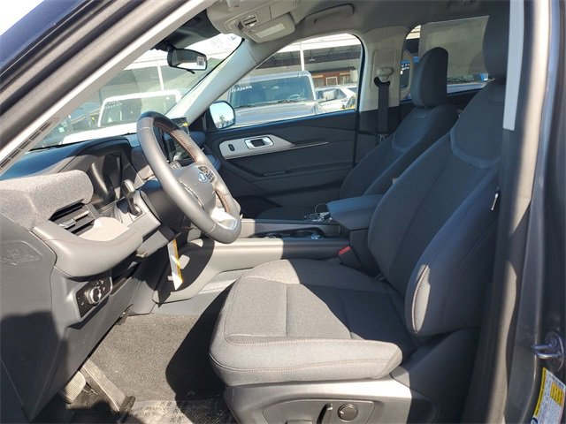 New 2025 Ford Explorer Active w/ Active Comfort Package image 9