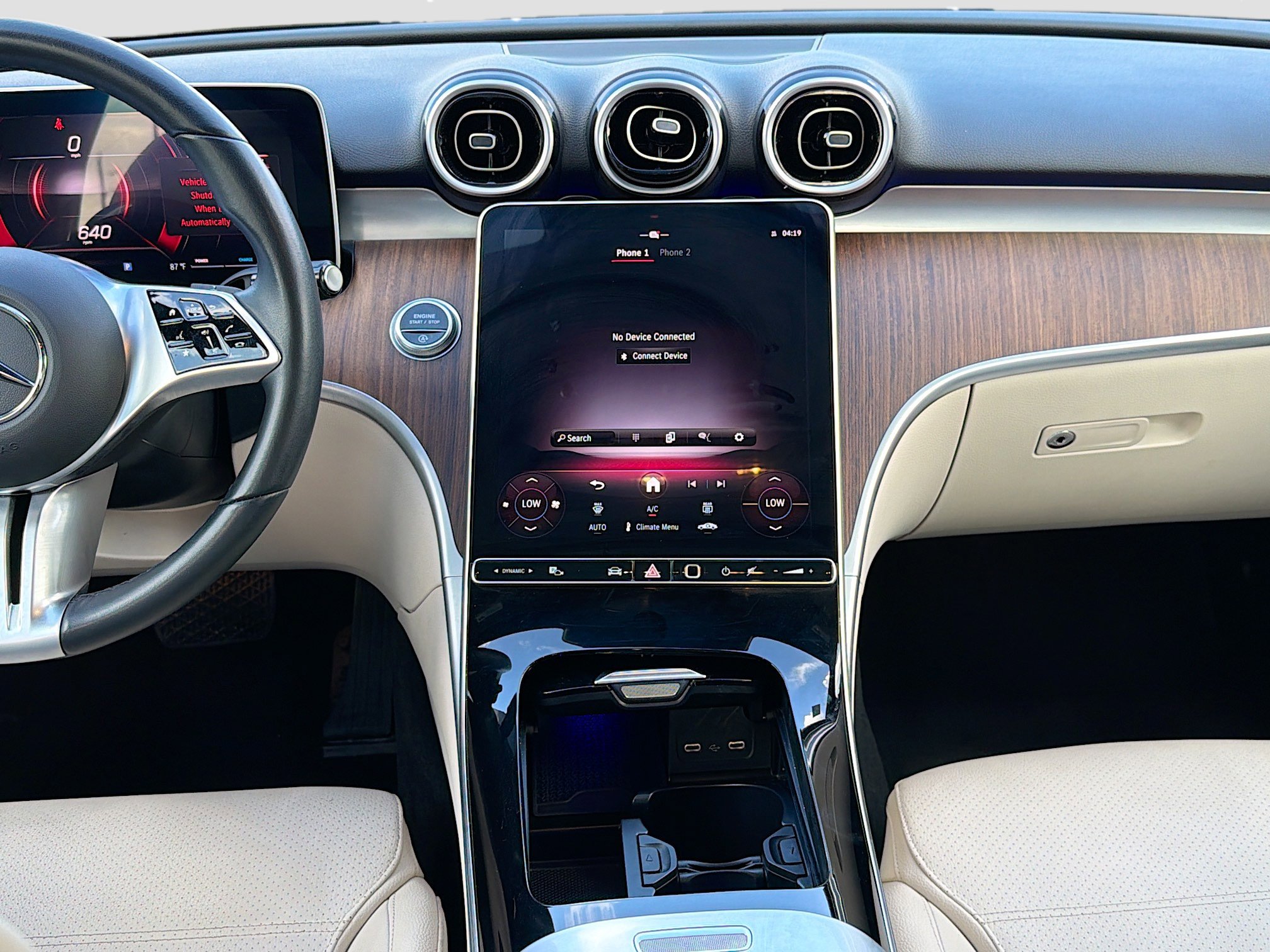 Used 2025 Mercedes-Benz C 300 4MATIC Sedan image 19