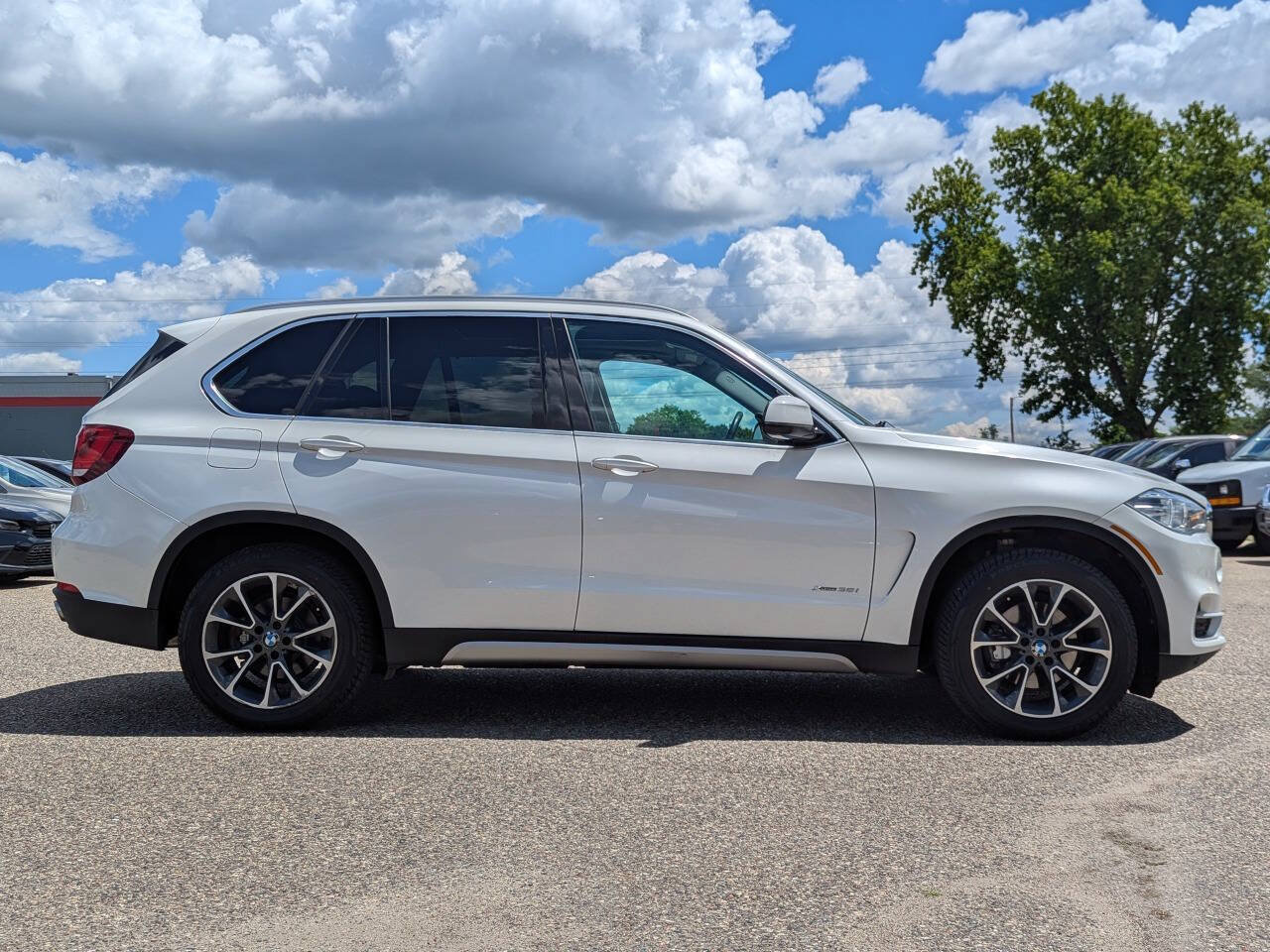 Used 2016 BMW X5 xDrive35i w/ Premium Package Enhanced AWD/4WD image 3