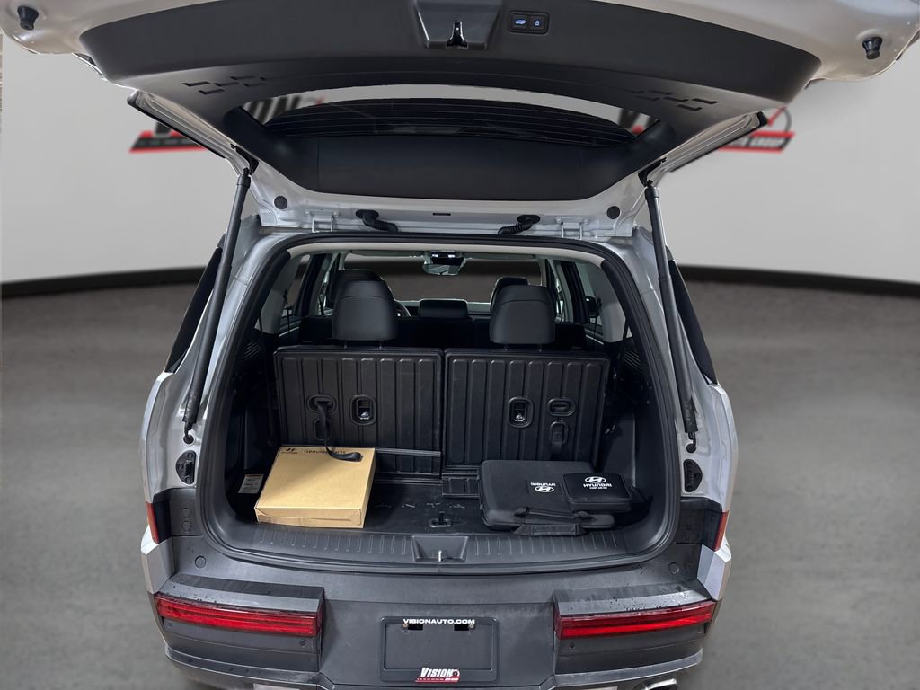 Used 2025 Hyundai Santa Fe SEL image 11