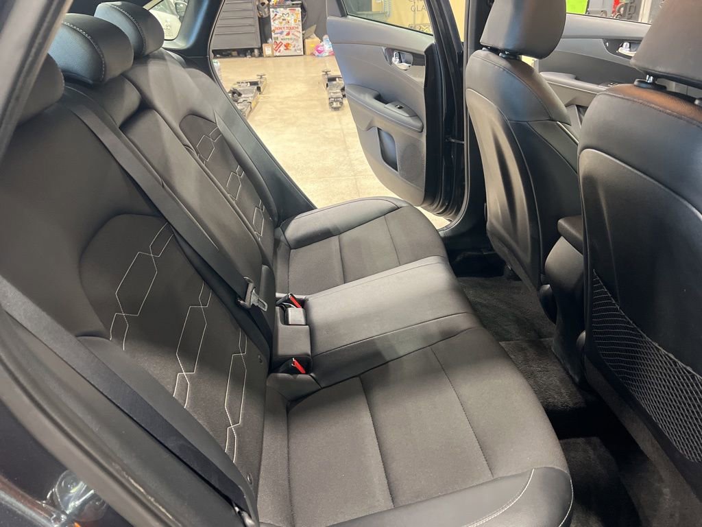 Certified 2024 Kia Forte GT-Line image 13