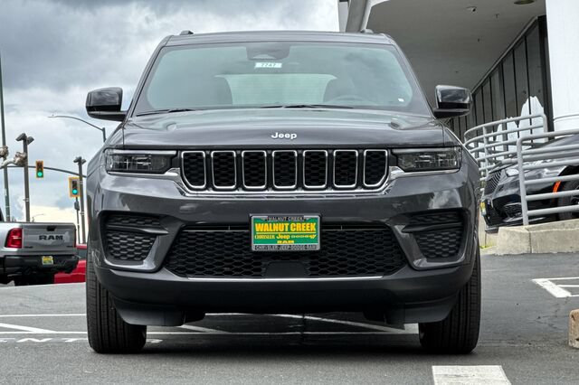 New 2026 Jeep Grand Cherokee Laredo X AWD/4WD image 6