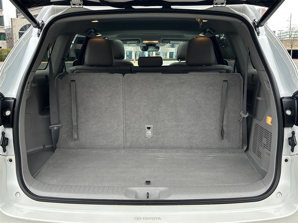 Used 2019 Toyota Highlander XLE image 7