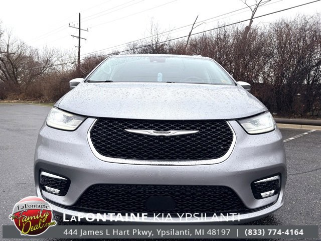 Used 2021 Chrysler Pacifica Limited image 8