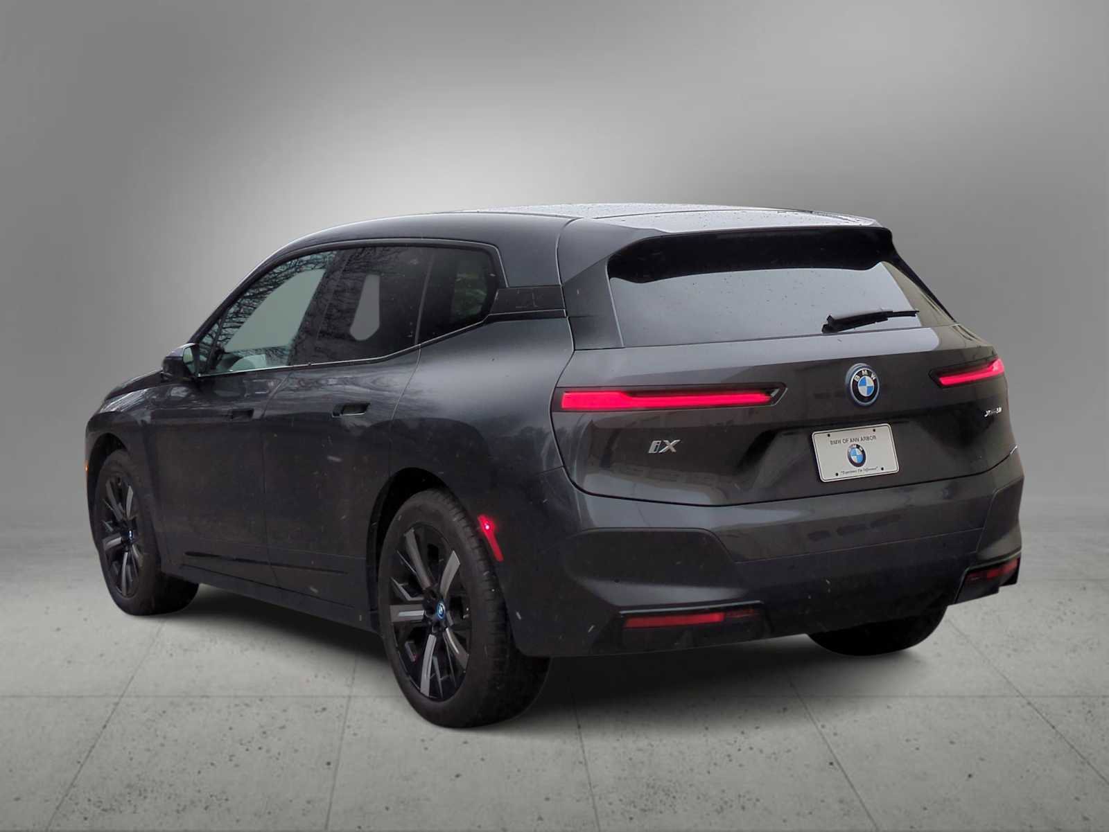 Used 2025 BMW iX xDrive50 image 6