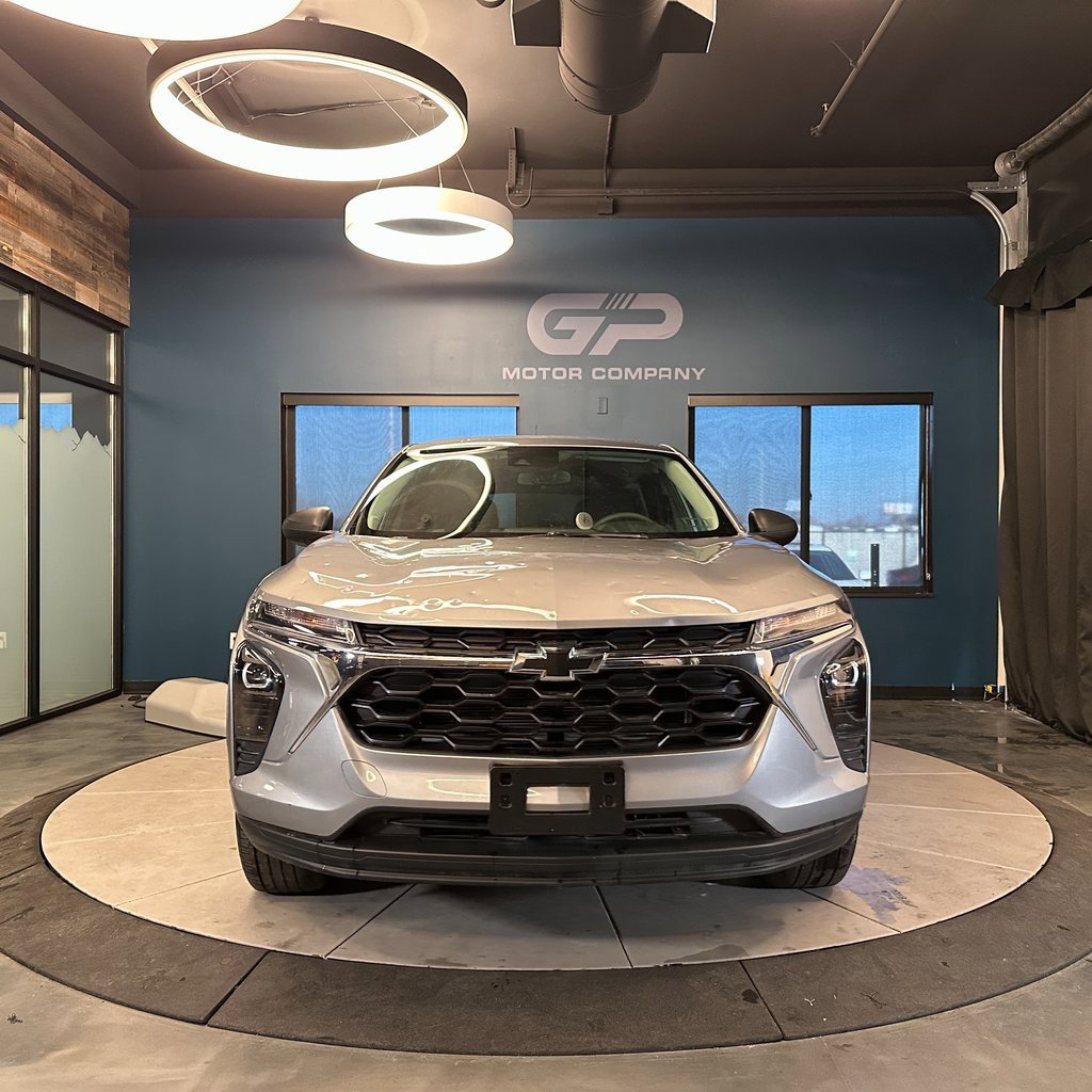 Used 2024 Chevrolet Trax LS w/ LPO, Blackout Package image 8