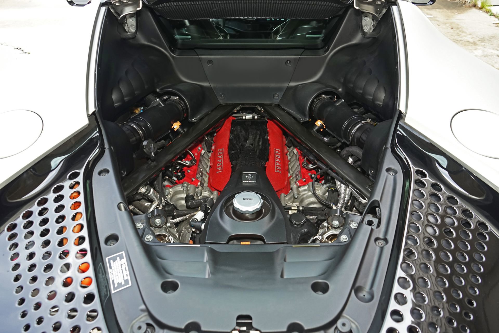 Used 2021 Ferrari SF90 Stradale AWD/4WD image 30