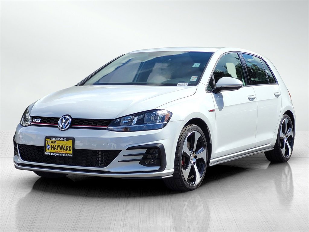Used 2018 Volkswagen Golf 4-Door image 8