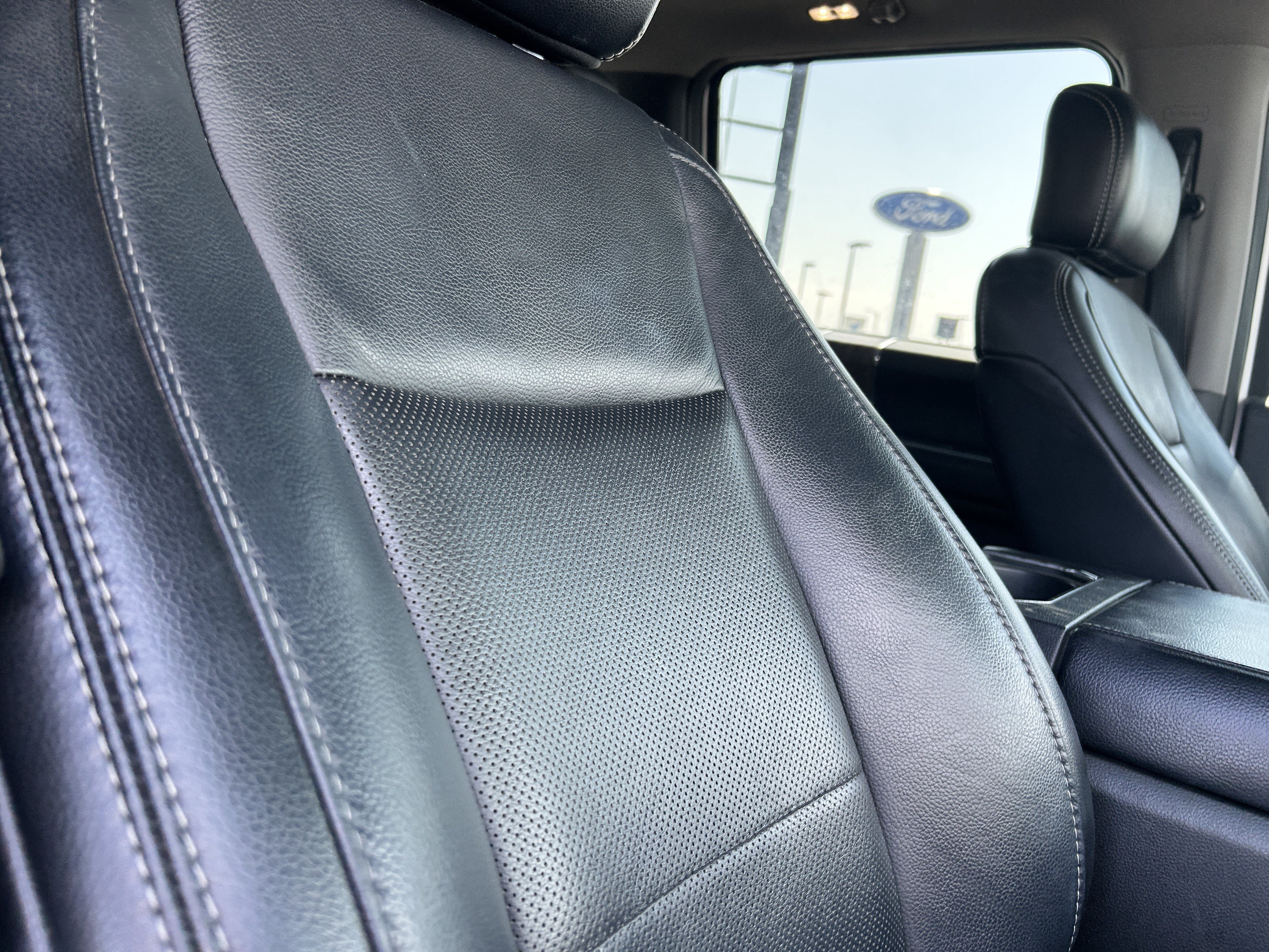 Certified 2019 Ford F450 Lariat w/ Lariat Ultimate Package AWD/4WD image 14