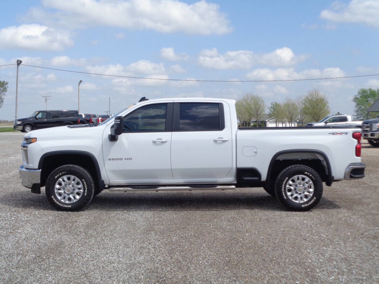 Used 2022 Chevrolet Silverado 2500 LT w/ Fleet Comfort Package AWD/4WD image 2