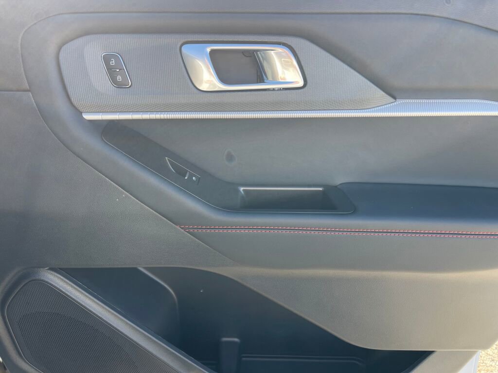 New 2026 Ford Explorer ST-Line image 16