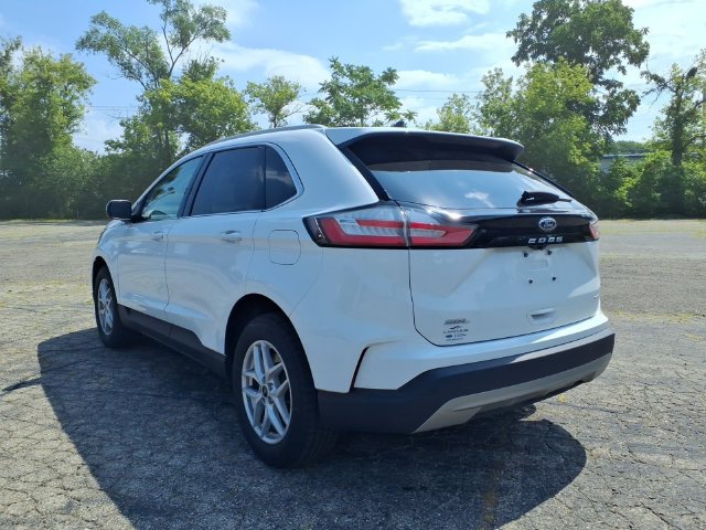 Used 2024 Ford Edge SEL w/ Convenience Package AWD/4WD image 7