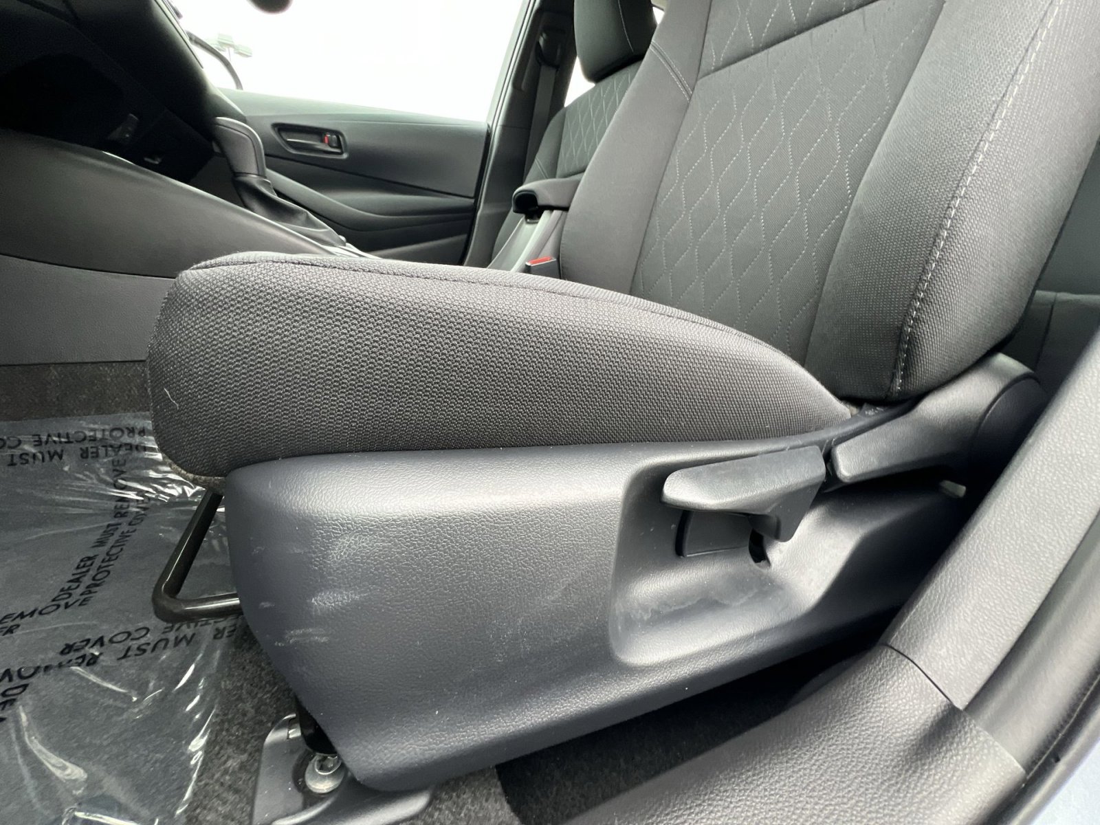 Used 2026 Toyota Corolla LE FWD image 22
