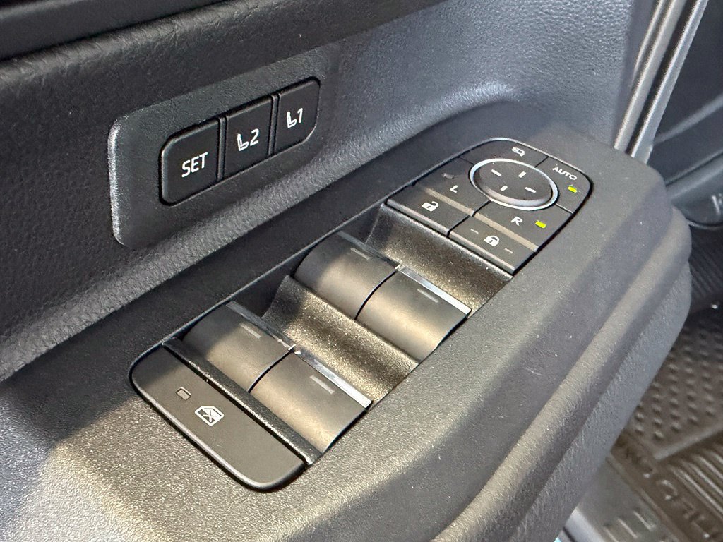 Used 2026 Toyota Land Cruiser w/ Premium Package AWD/4WD image 19