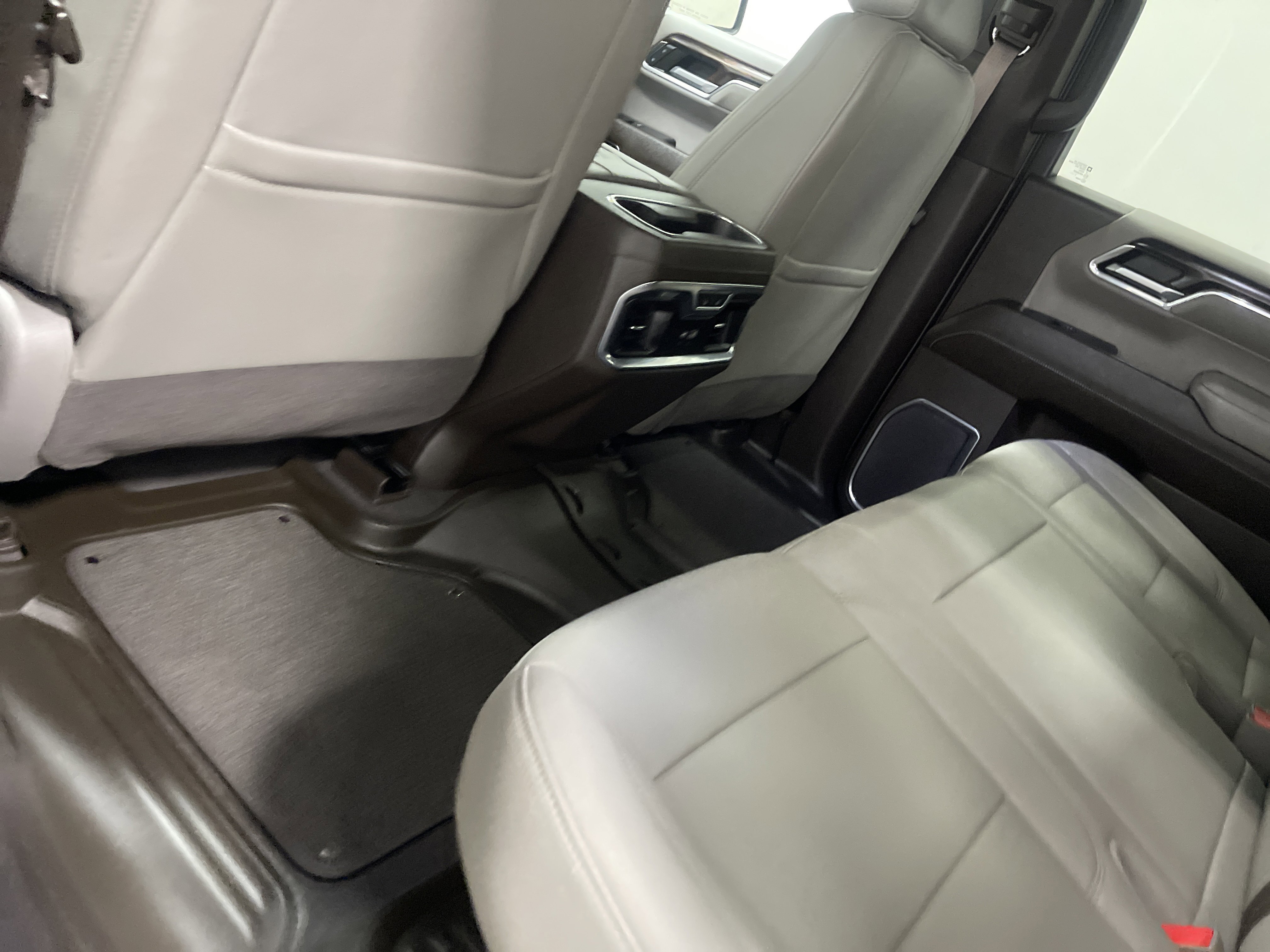 Used 2022 GMC Sierra 1500 SLT w/ SLT Premium Plus Package AWD/4WD image 17