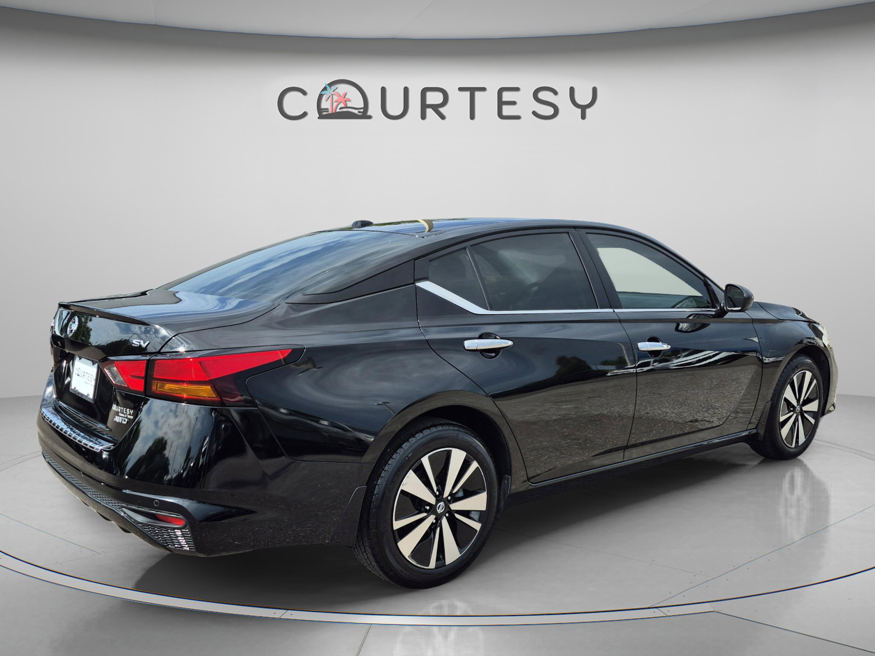 Certified 2022 Nissan Altima 2.5 SV AWD/4WD image 7