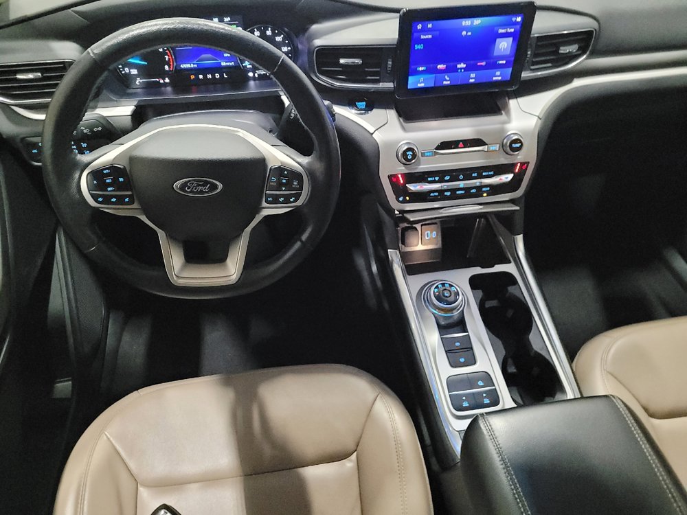 Used 2022 Ford Explorer XLT w/ Equipment Group 202A image 22