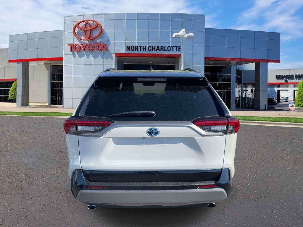 Used 2022 Toyota RAV4 XSE w/ XSE Grade Weather Package AWD/4WD image 9