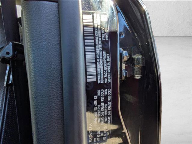 Used 2017 Jeep Renegade Limited image 21