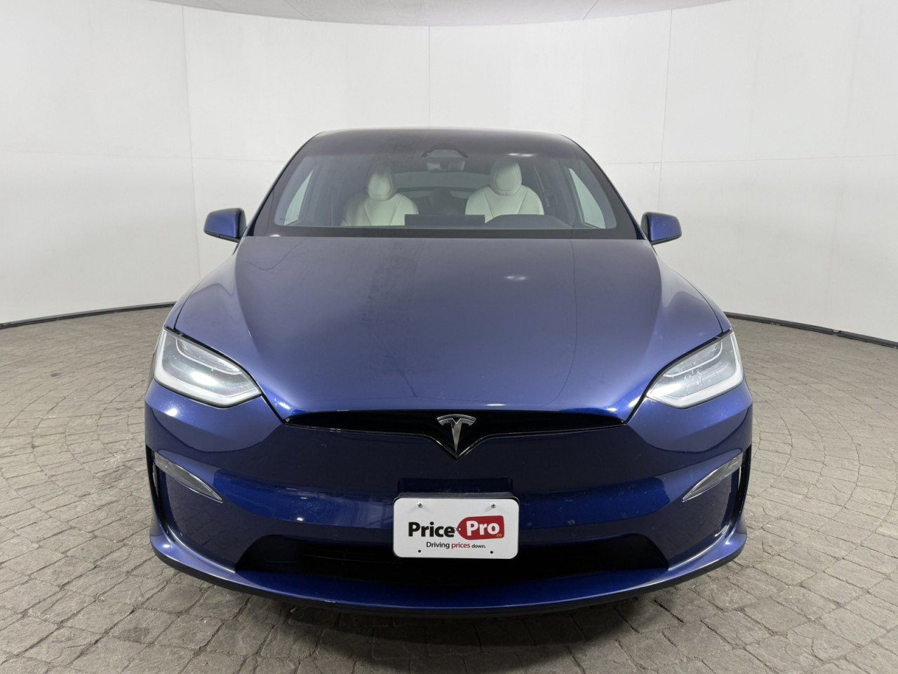 Used 2022 Tesla Model X image 2
