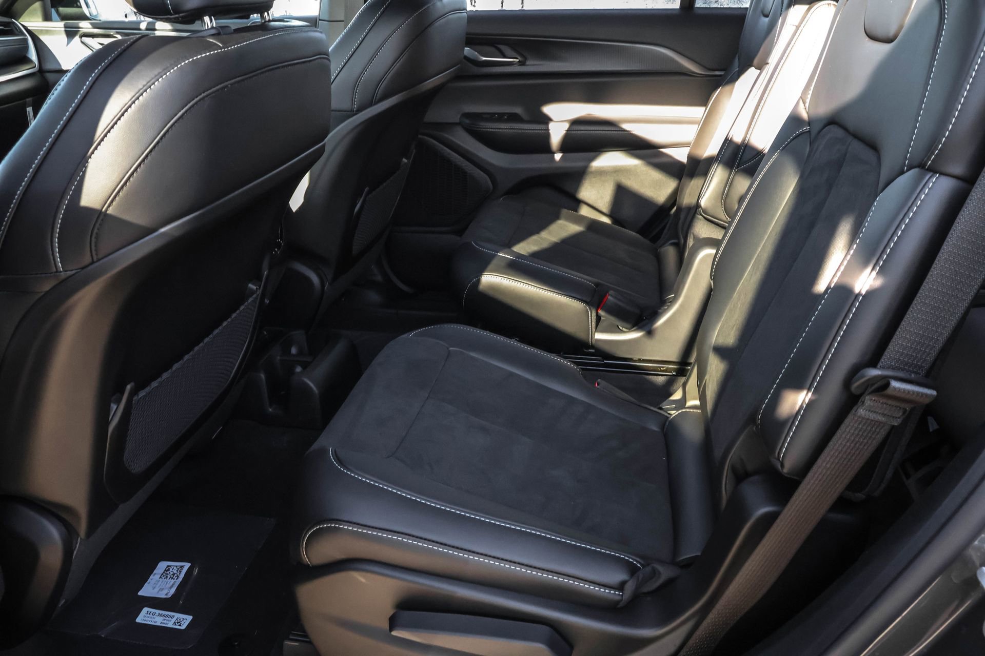 New 2025 Jeep Grand Cherokee L Altitude image 16