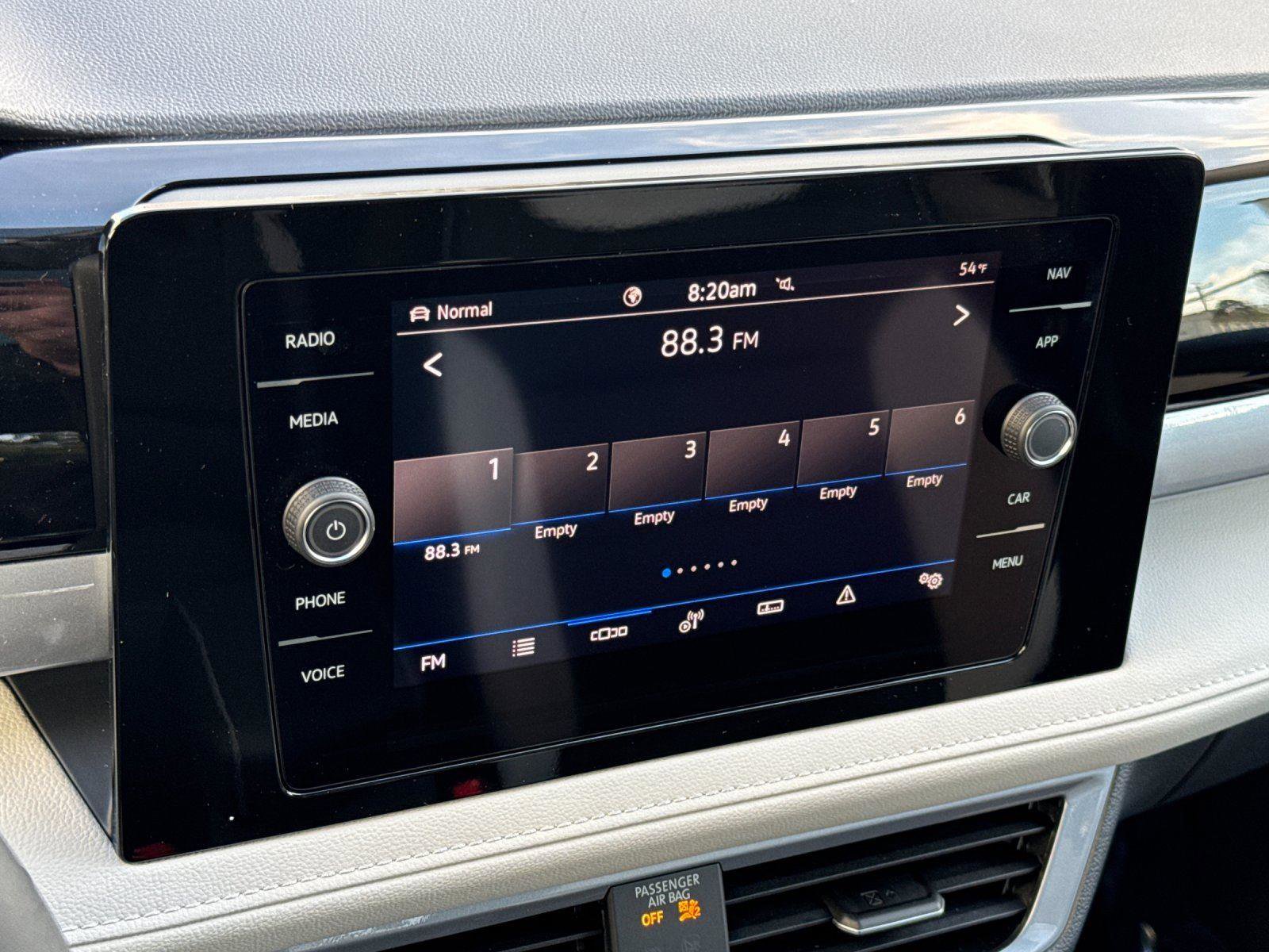 New 2026 Volkswagen Taos SEL AWD/4WD image 17