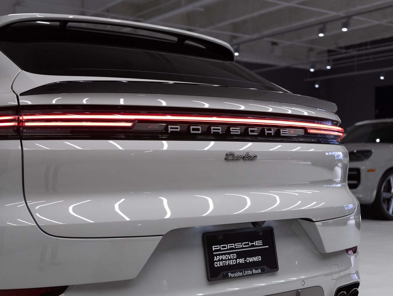 Certified 2026 Porsche Cayenne Turbo AWD/4WD image 32