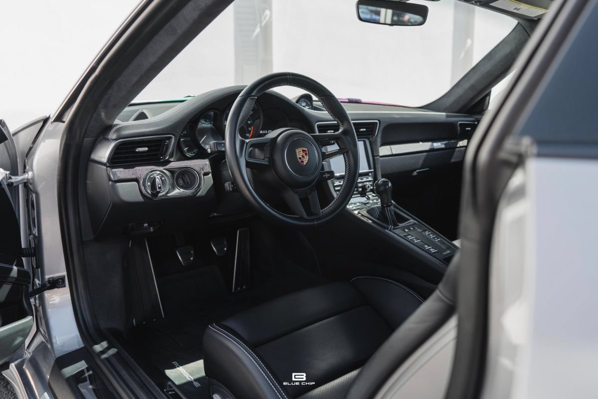 Used 2016 Porsche 911 R RWD image 29