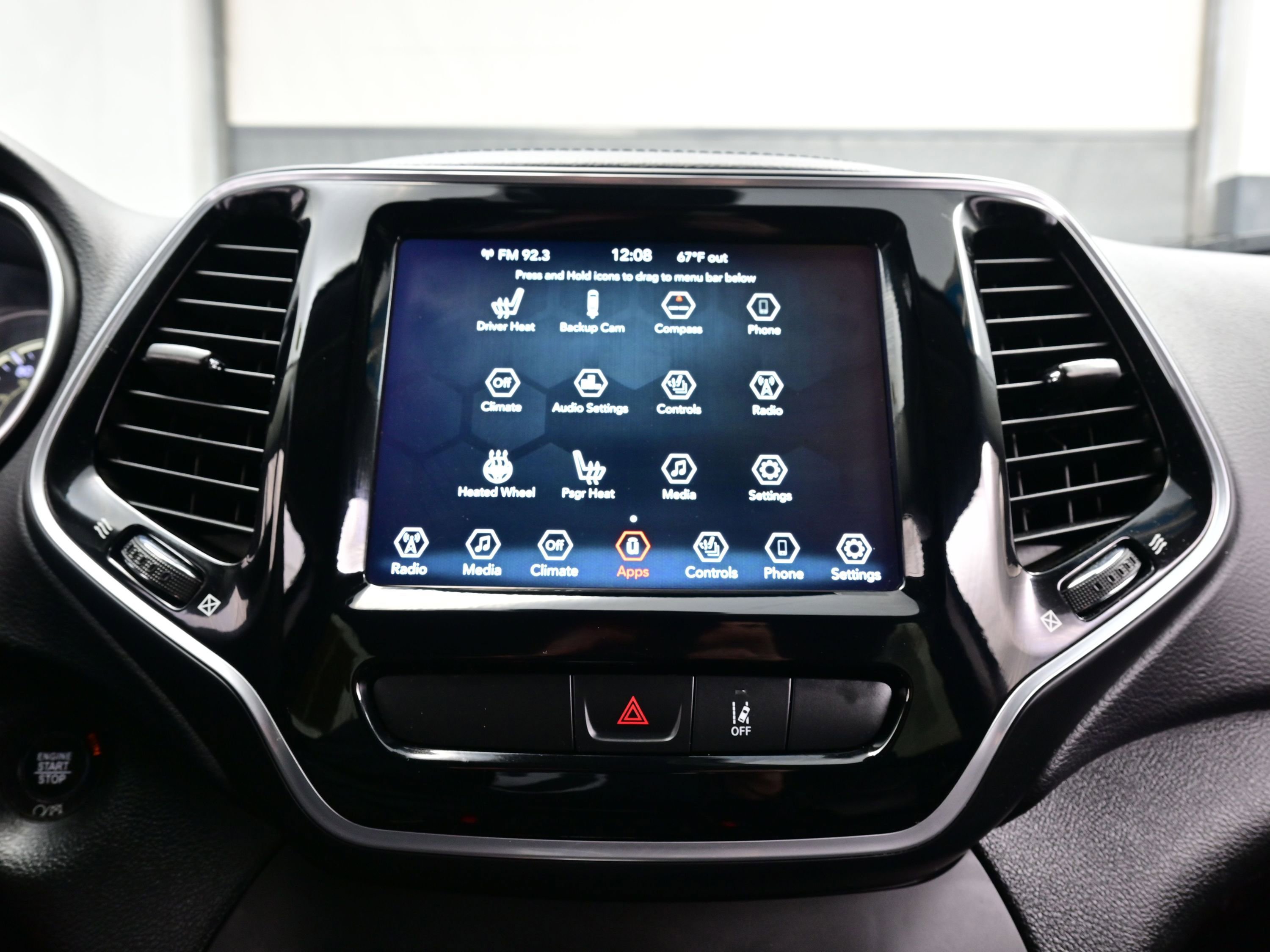 Used 2022 Jeep Cherokee Limited image 21