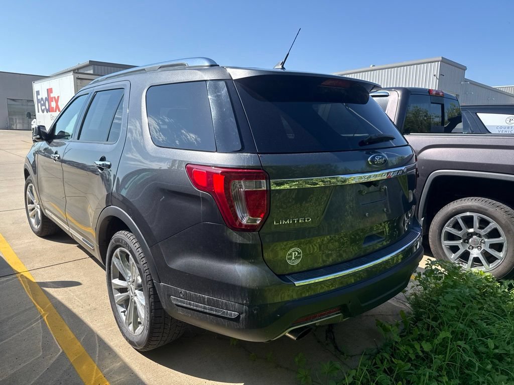 Used 2018 Ford Explorer Limited w/ Equipment Group 301A AWD/4WD image 2
