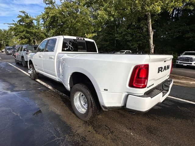 New 2026 RAM 3500 Laramie AWD/4WD image 4