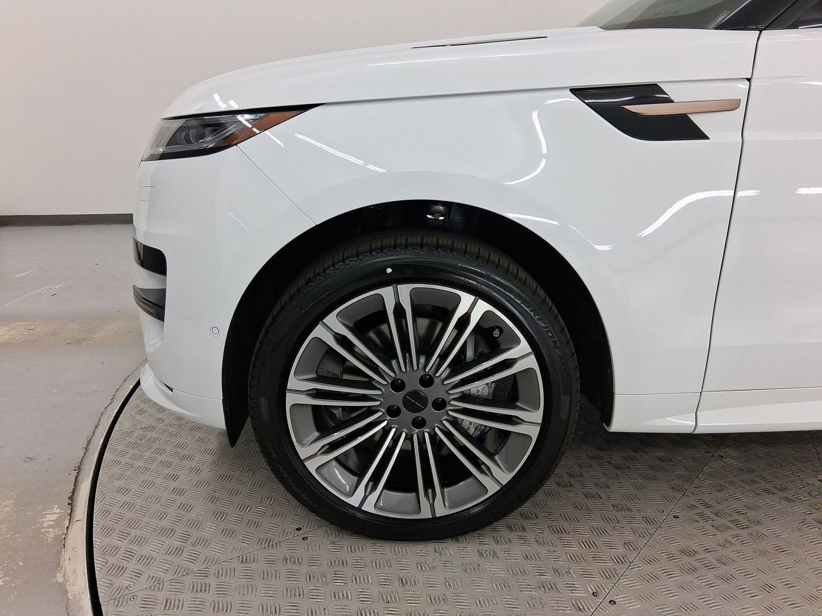 New 2026 Land Rover Range Rover Sport Dynamic SE image 11