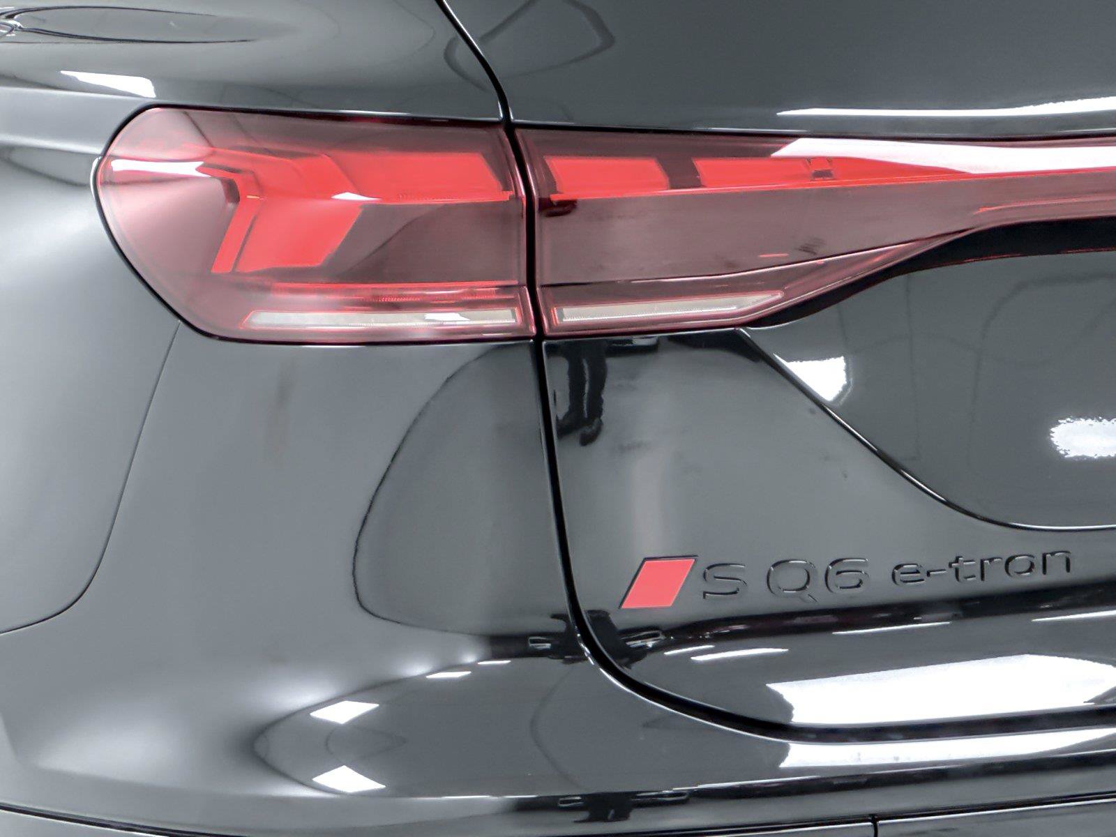 New 2027 Audi SQ6 e-tron Premium Plus AWD/4WD image 26