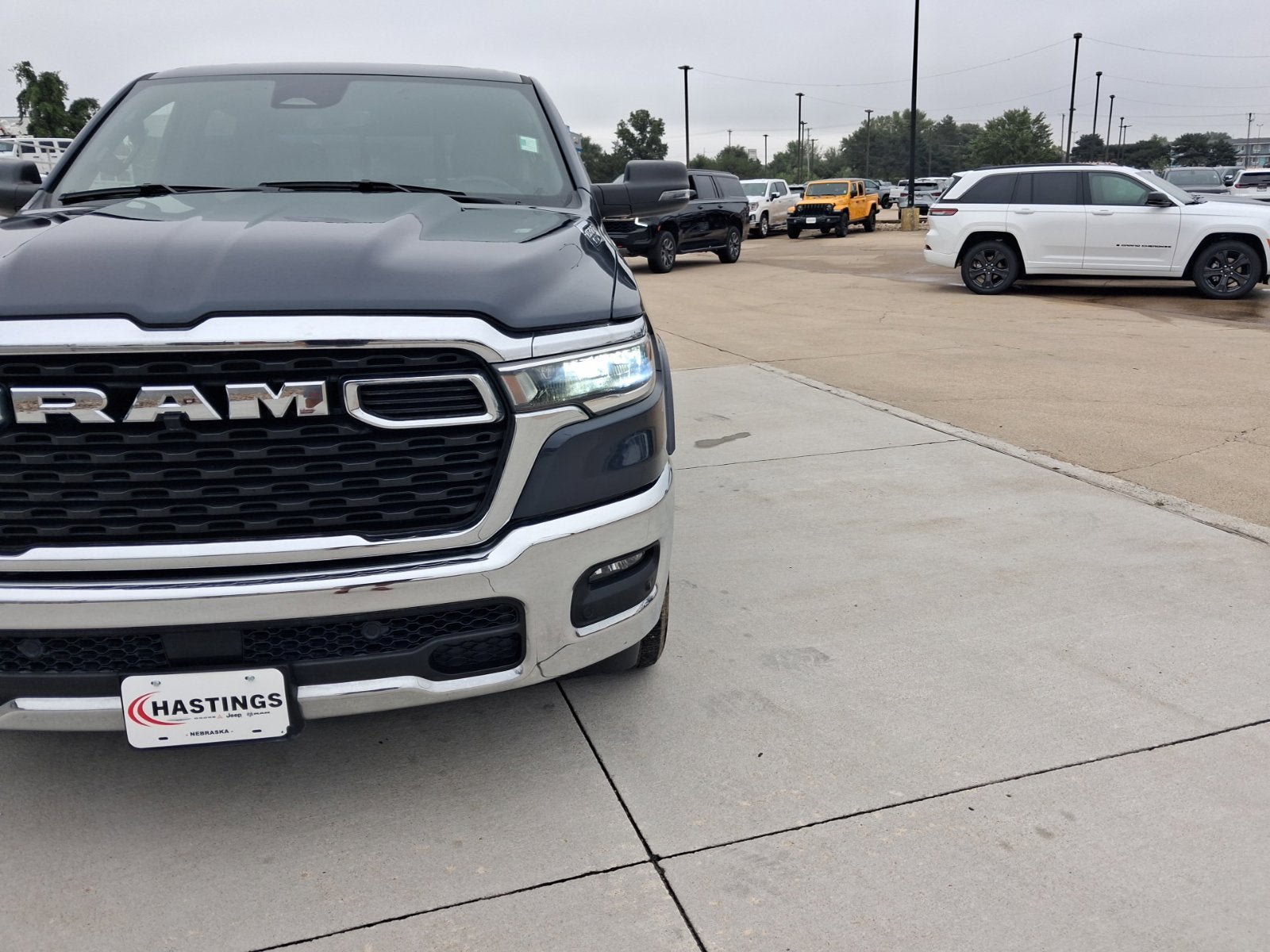 Used 2025 RAM 1500 Big Horn AWD/4WD image 9