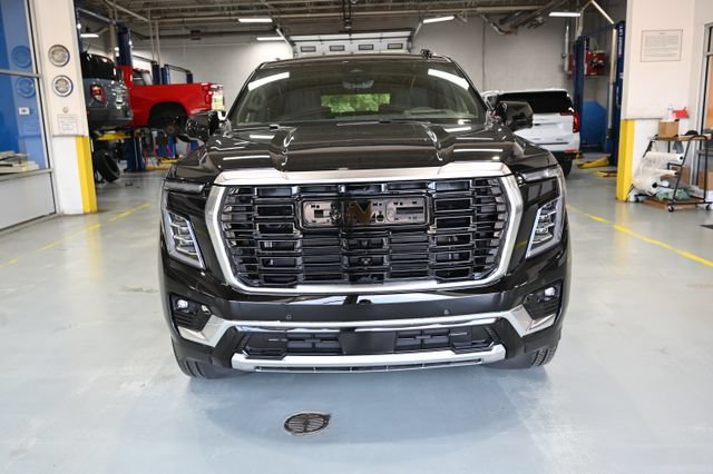 New 2026 GMC Yukon XL Denali w/ Denali Reserve Package AWD/4WD image 2